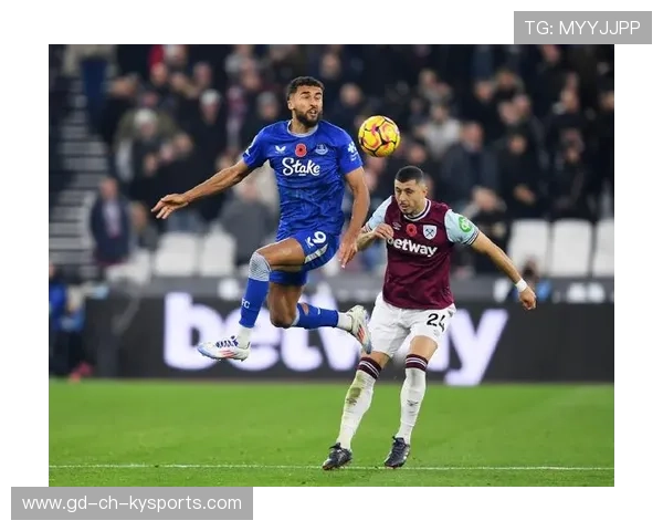 埃弗顿中前场重建推进结构,多米尼克头球威胁持续增强 埃弗顿中前场重建推进结构,多米尼克头球威胁持续增强